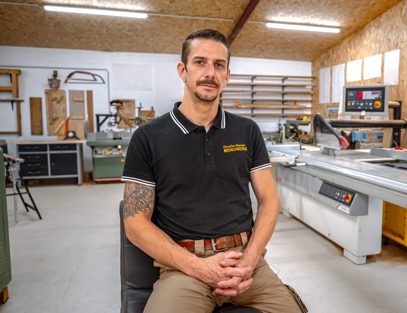 Cédric Chevallier Chambet, artisan menuisier et dirigeant de CCM Menuiserie